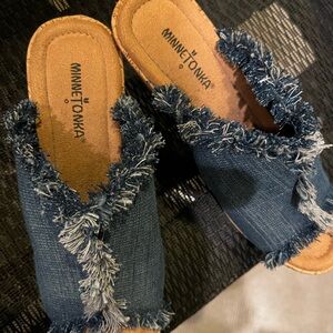 Minnetonka Blue Moccasins with Suede Finish NEW
